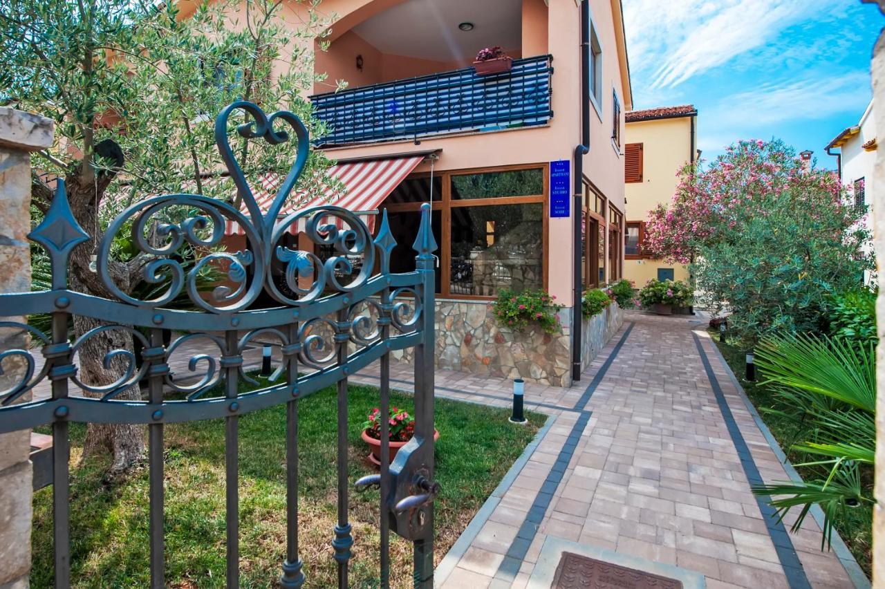 로비니 Casa Leona 아파트 외부 사진