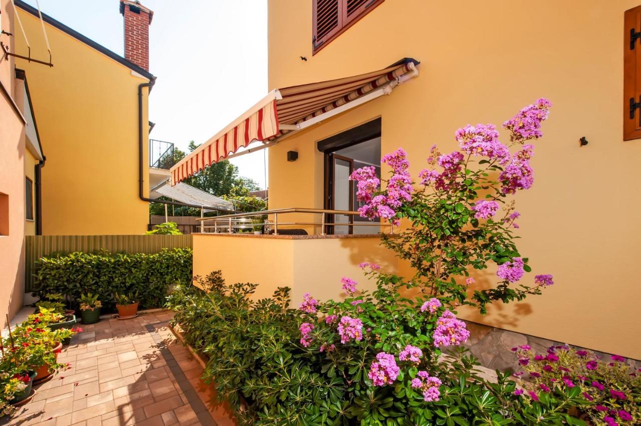 로비니 Casa Leona 아파트 외부 사진