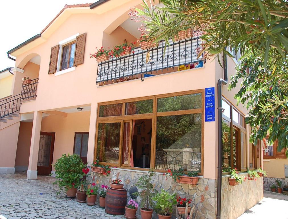 로비니 Casa Leona 아파트 외부 사진