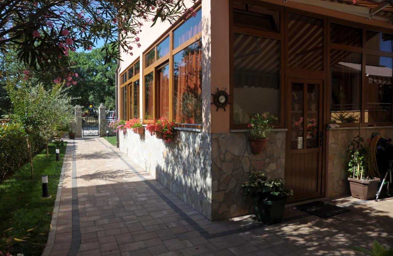 로비니 Casa Leona 아파트 외부 사진